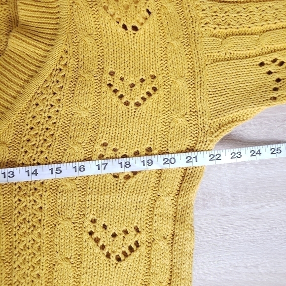 Vintage Wheat Yellow V-neck Cable Knit Sweater size Large - Picture 7 of 9